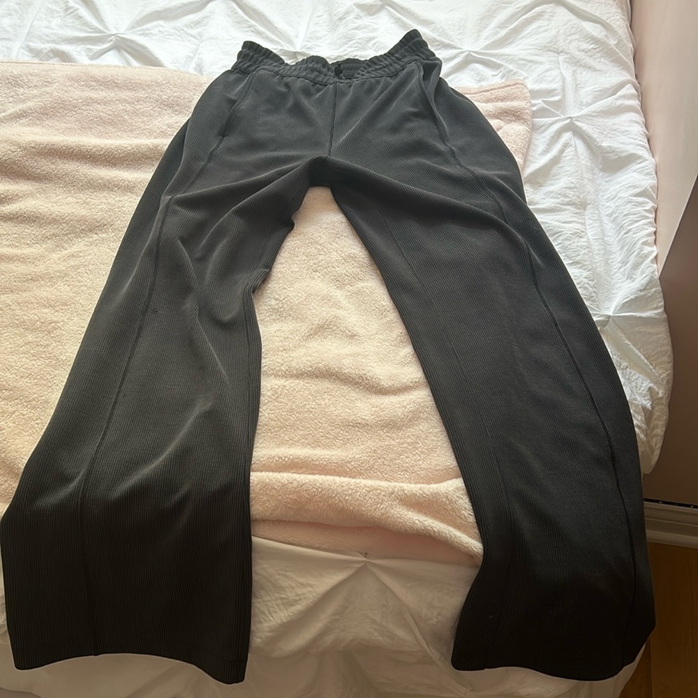 Ribbed soft stream mid rise pant 32